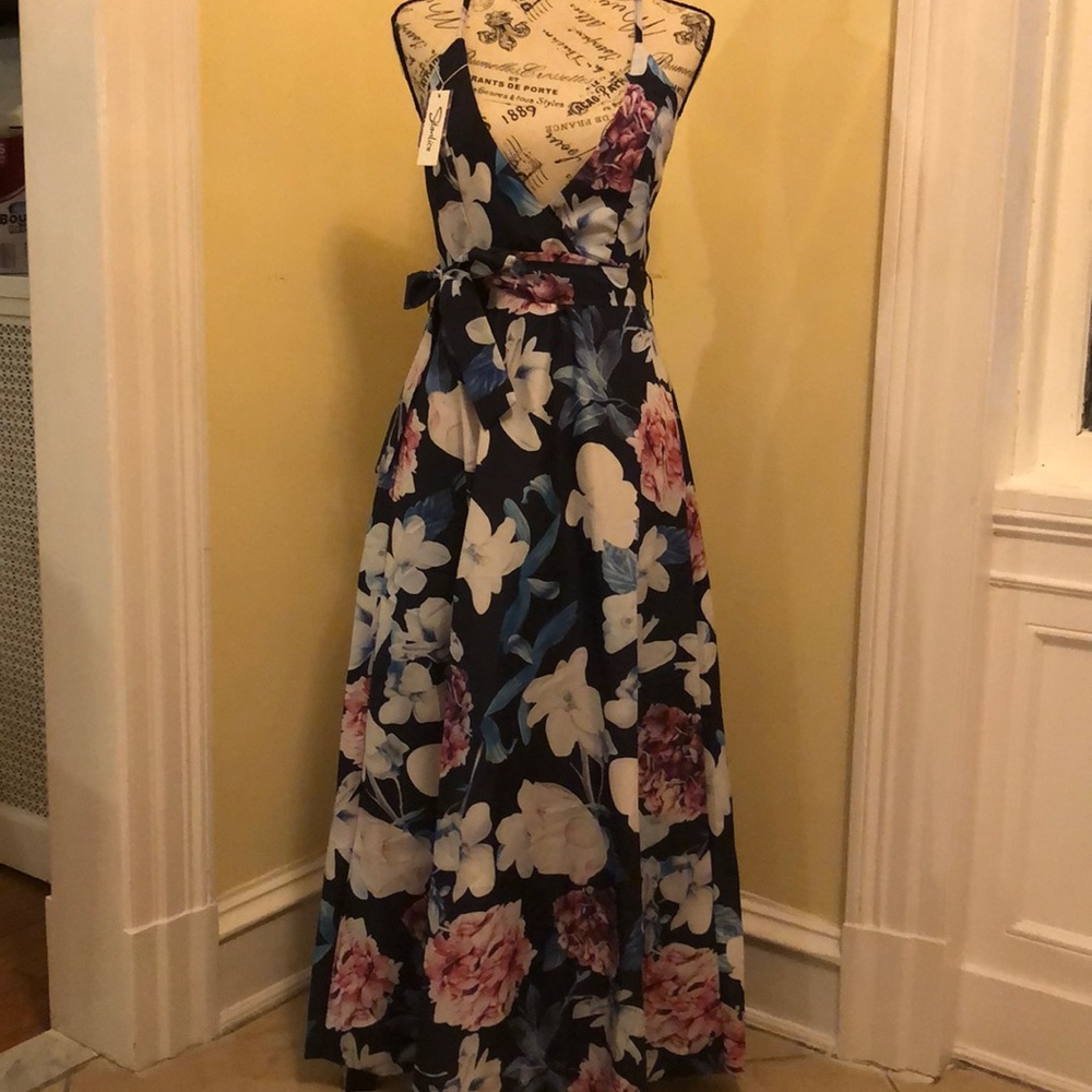 NWT SZ S BLUE FLORAL LONG SUN DRESS BY STANLICE